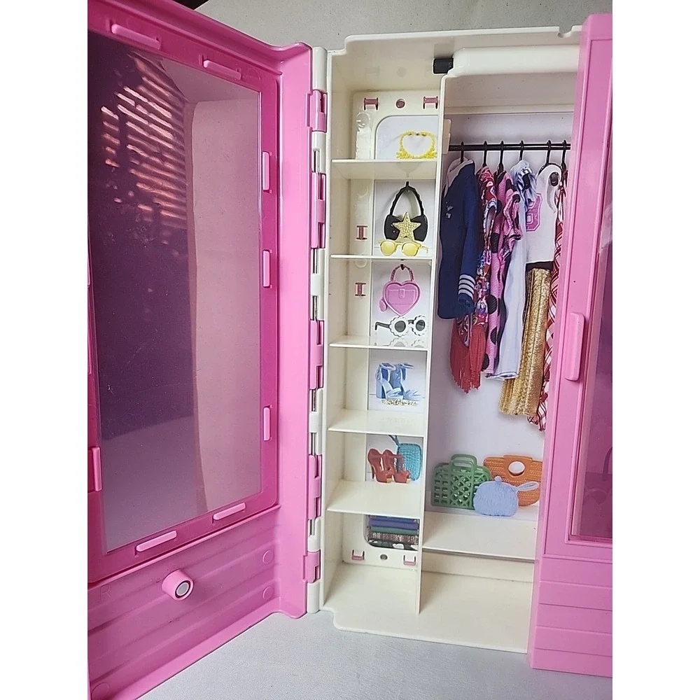 Barbie Pink Ultimate Closet Wardrobe  2018 Carrying Case Suitcase Portable 11x13
